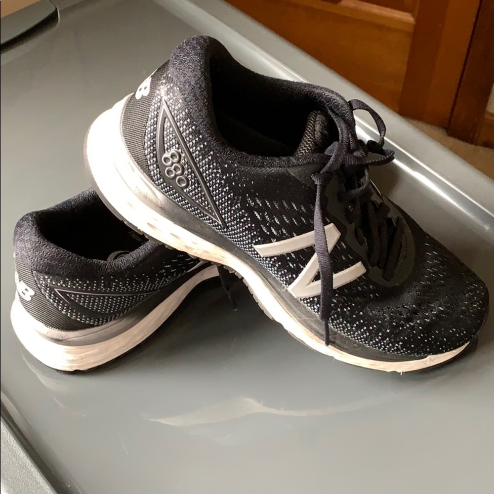 New Balance v.9 sneakers